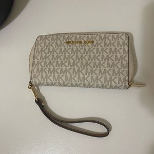 Michael Kors wallet